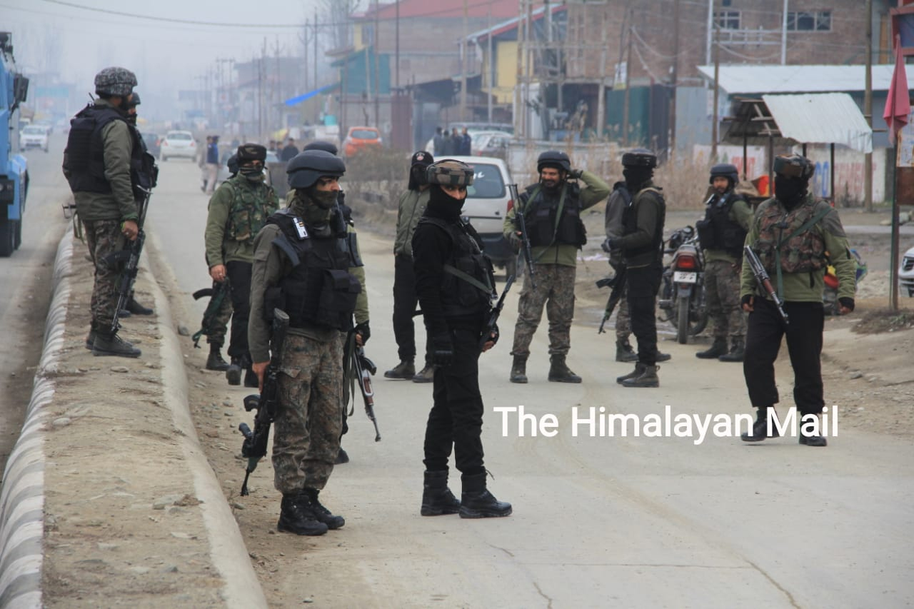 Area cordoned off in Srinagar after suspected vehicle does not stop at checkpoint