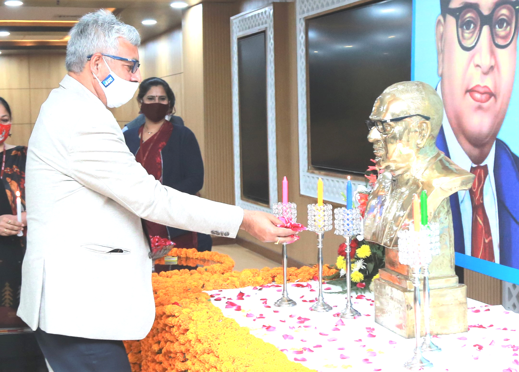 NHPC pays tribute to Dr. B.R. Ambedkar on his Mahaparinirvan Diwas