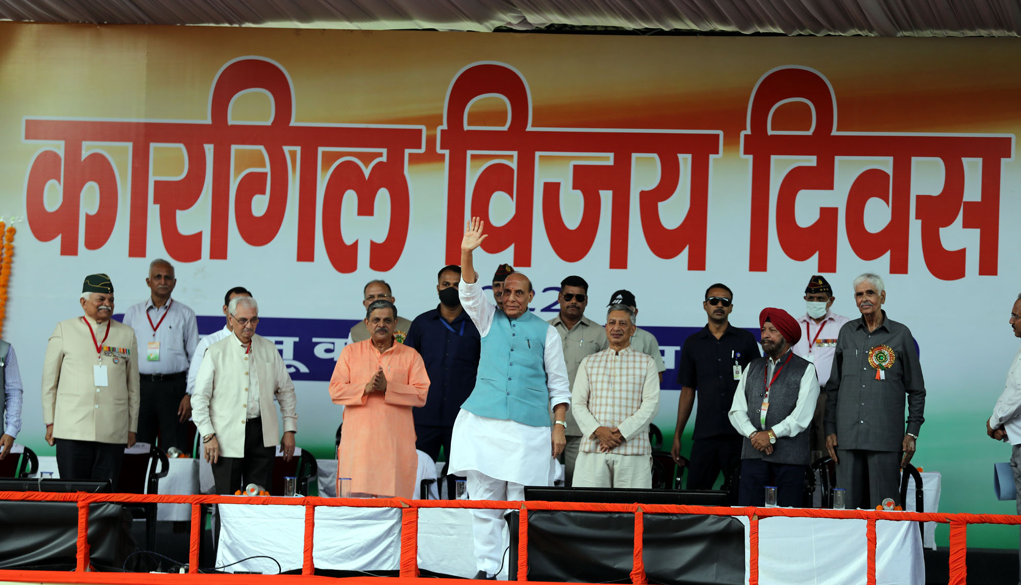 Strong & confident New India is well-equipped to give a befitting reply to anyone who casts an evil eye, says Raksha Mantri during ‘Kargil Vijay Diwas’ event in Jammu