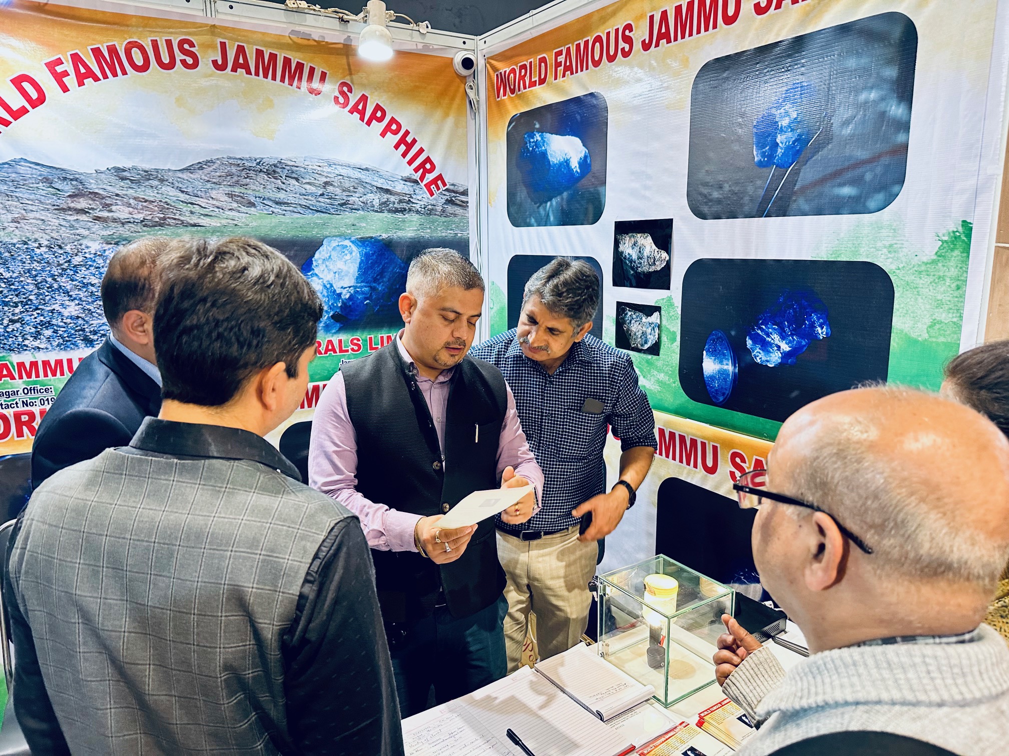 Jammu Sapphire becomes a star attraction of J&K Pavilion in ongoing IITF 2022