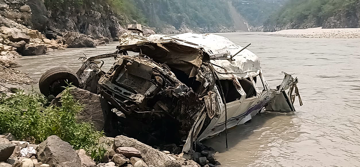 10 people killed as tempo traveller falls into deep gorge in Uttarakhand’s Rudraprayag.