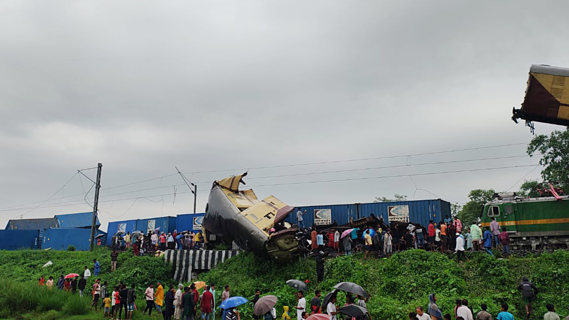 Railways to hold inquiry into Kanchenjunga train mishap in West Bengal on June 19.