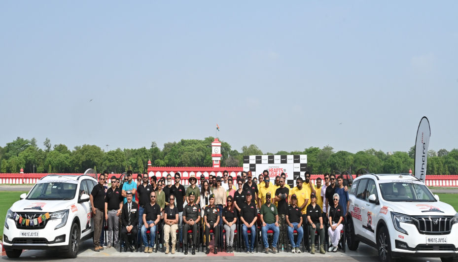 Ministry of Defence INDIAN ARMY FLAGS OFF ‘HEART TO BRAVEHEARTS’ CAR RALLY FROM DELHI TO DRAS COMMEMORATING 25 YEARS OF KARGIL VICTORY.