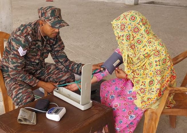 Indian Army organised Lecture Cum Medical Camp at Lehrian, Akhnoor.