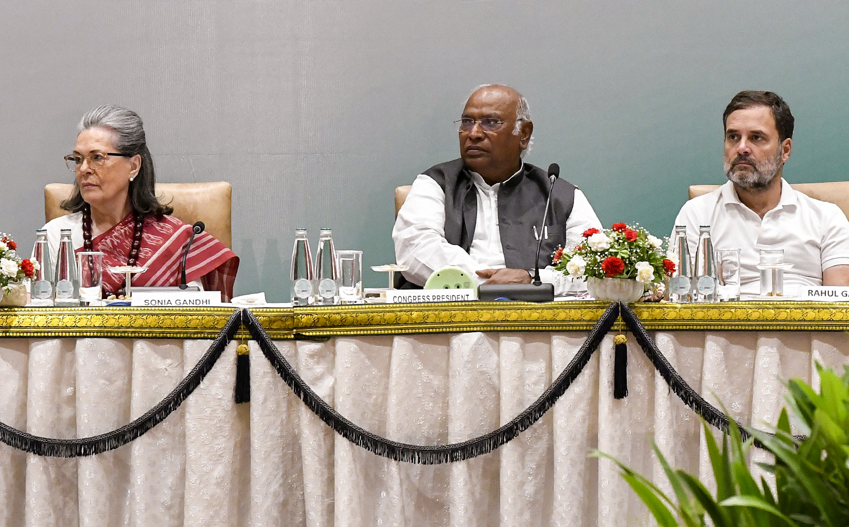 CWC passes resolution to appoint Rahul Gandhi as LoP in Lok Sabha.