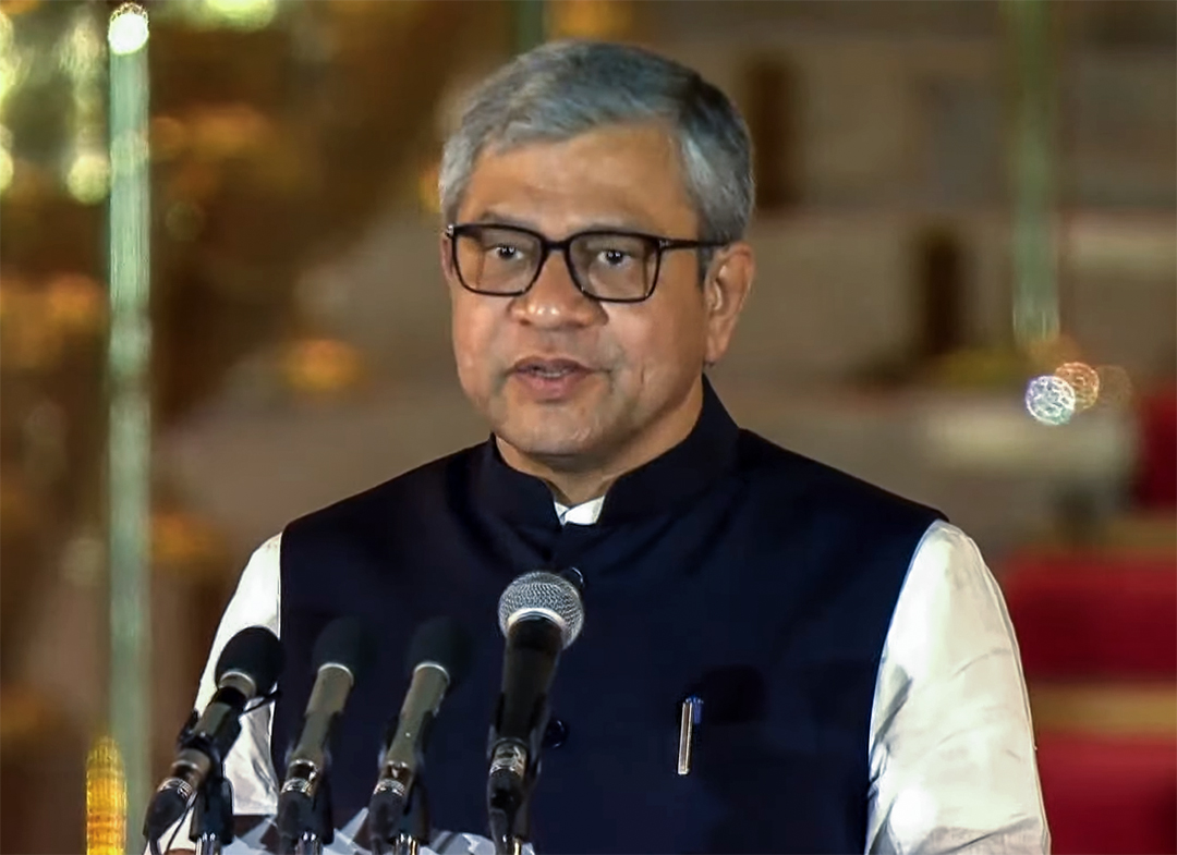 “Strong foundation to be laid for youth”, says Ashwini Vaishnaw as he assumes charge of I&B Ministry.